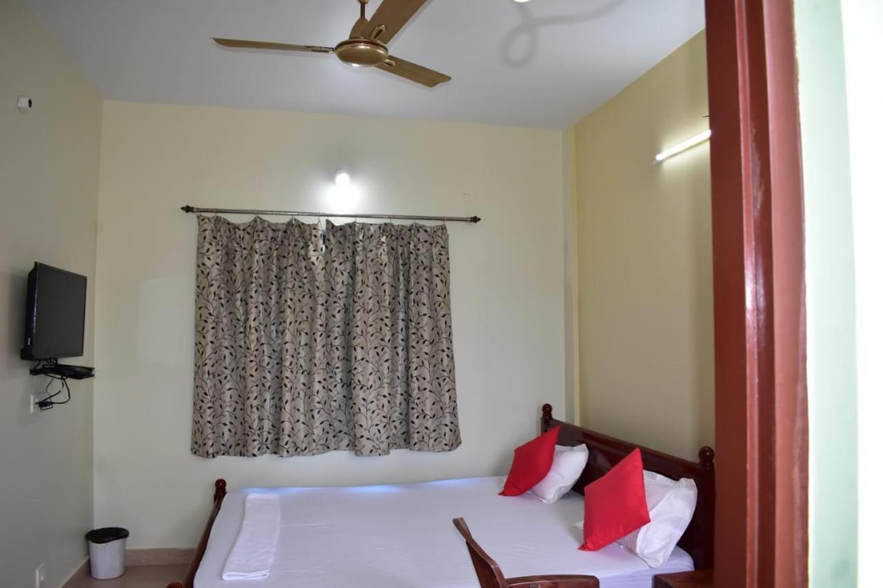 Hotel Lovely Inn ! Puri Dış mekan fotoğraf