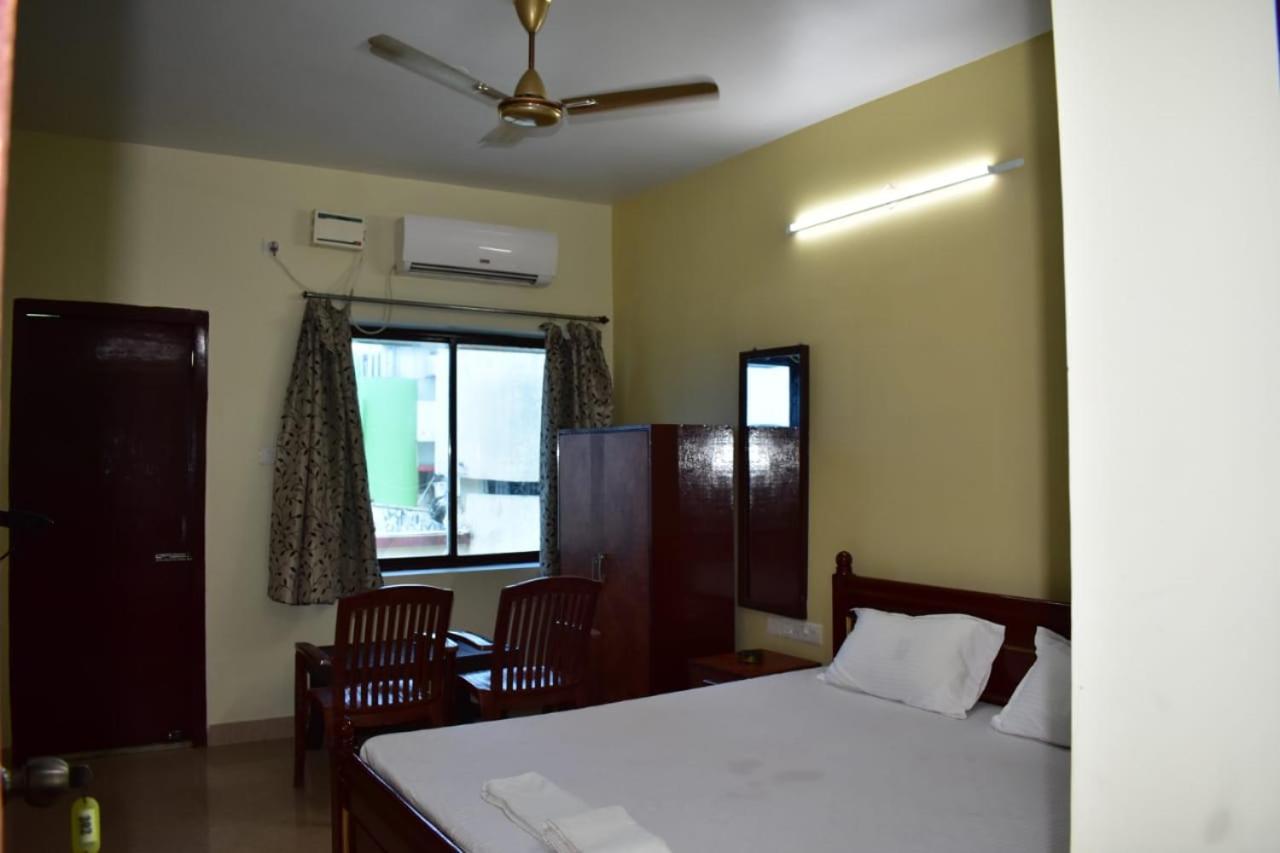 Hotel Lovely Inn ! Puri Dış mekan fotoğraf